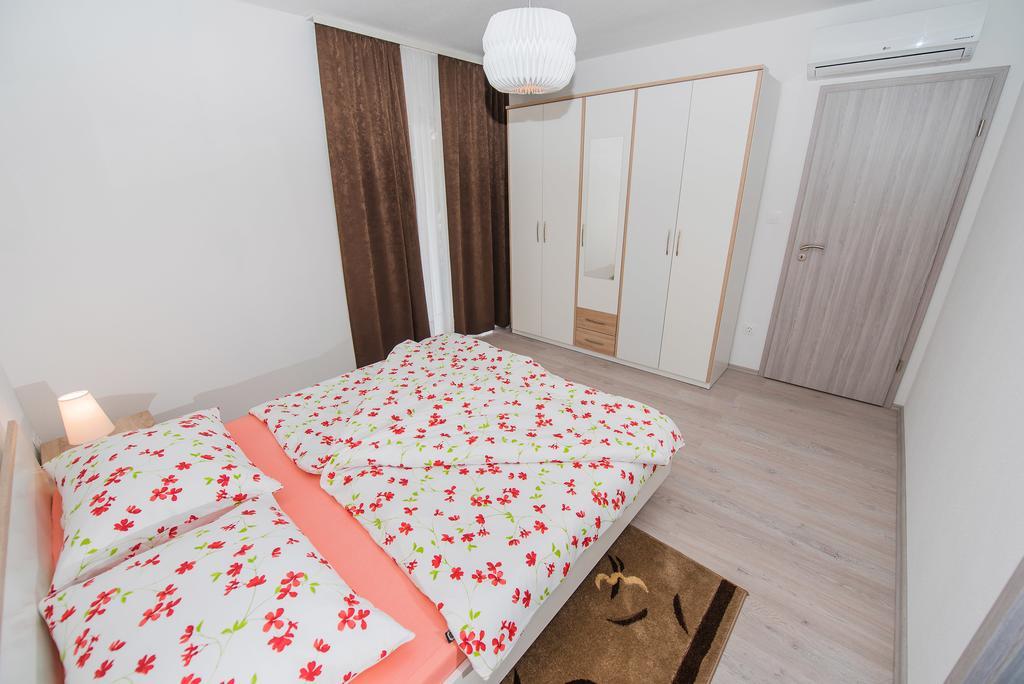 Apartment Grabovac Kaštela Cameră foto