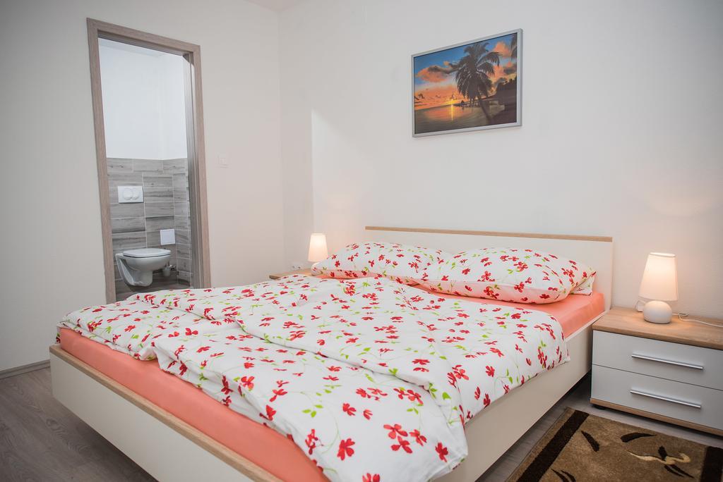 Apartment Grabovac Kaštela Cameră foto