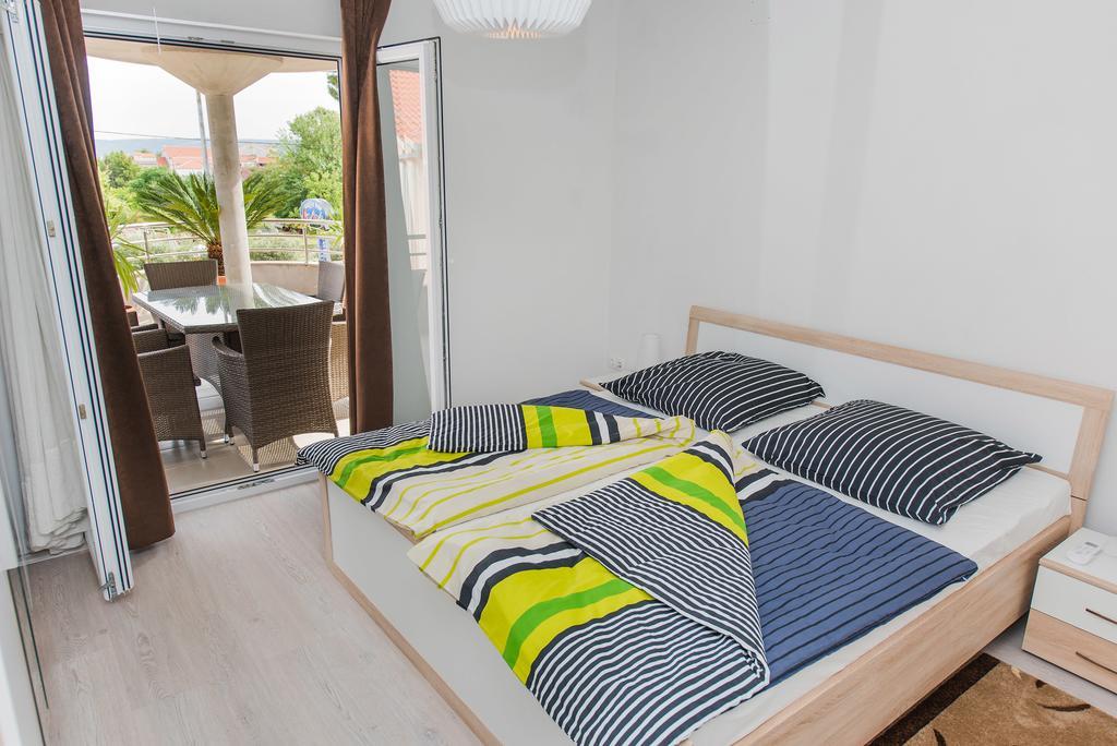 Apartment Grabovac Kaštela Cameră foto