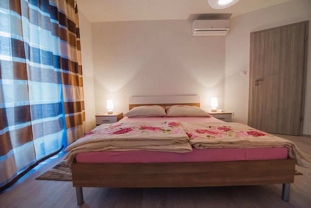 Apartment Grabovac Kaštela Cameră foto